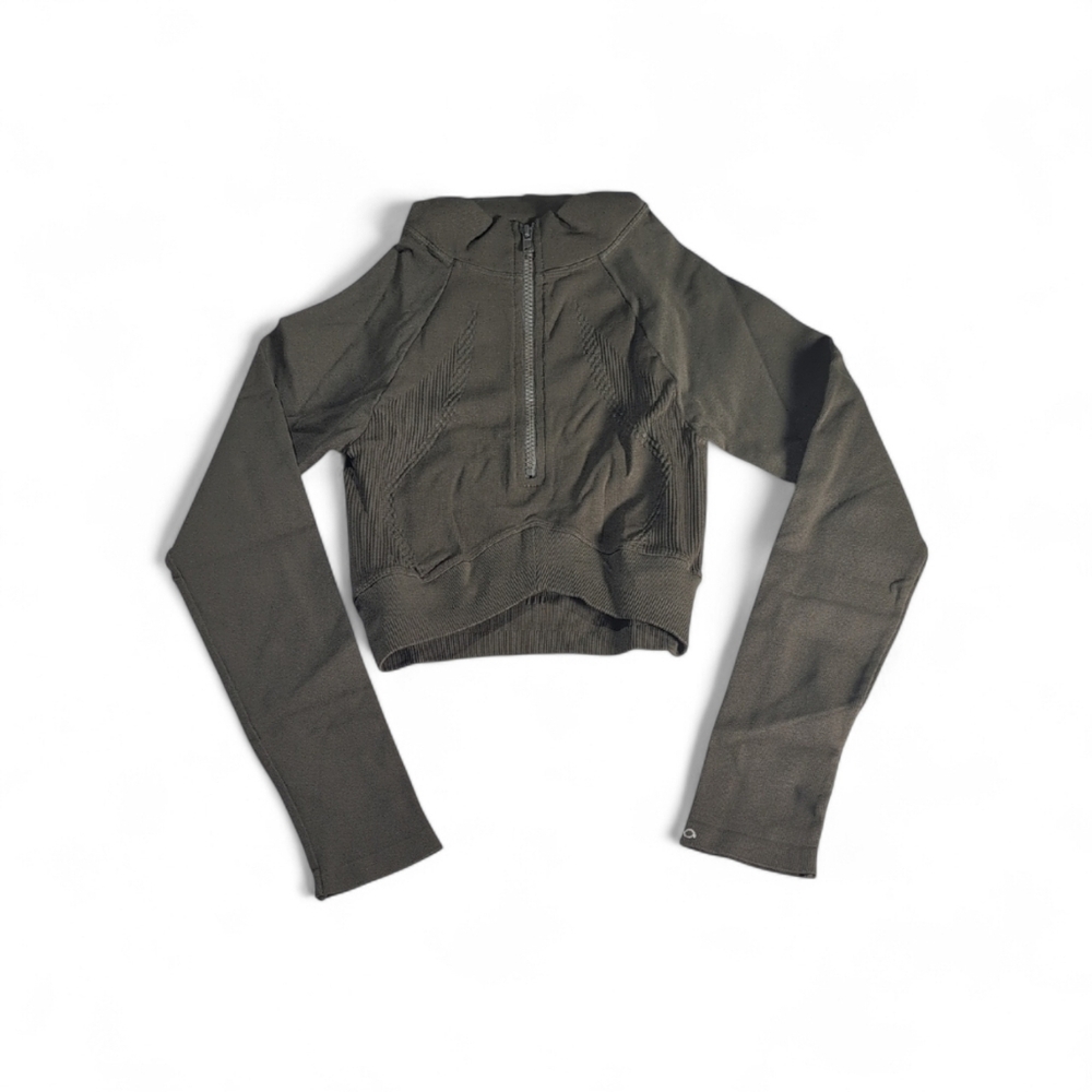 JOJA The Exhale Long Sleeve Cropped Half Zip in Army Green Size Medium